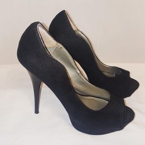 Charlotte Russe black heels in excellent condition
